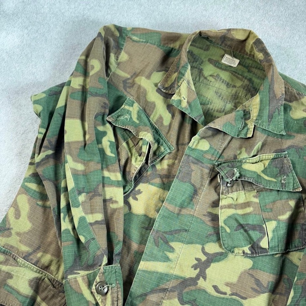 US Military BDU Field Jacket Mens M Green Woodland Camo Ripstop Distressed VTG